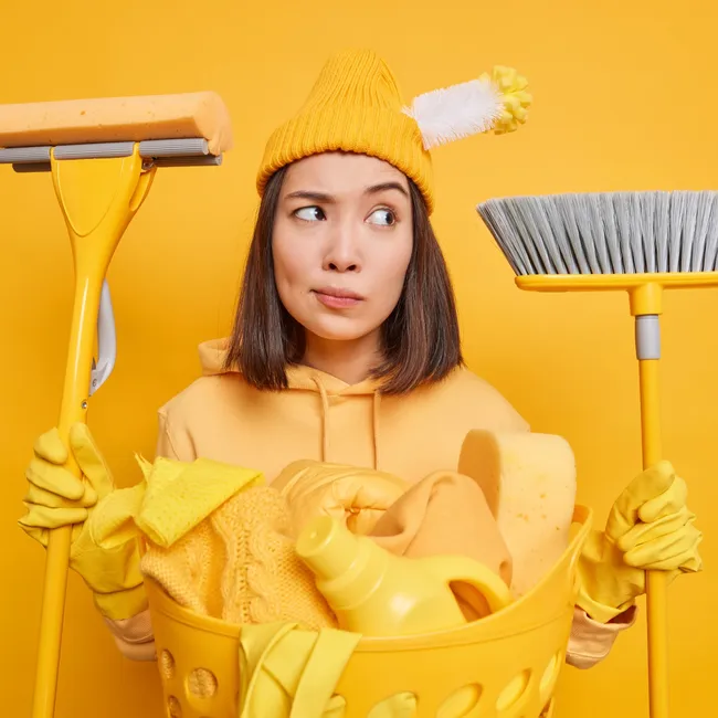 Как убирать дом перед вечеринкой: простой план на 7 дней