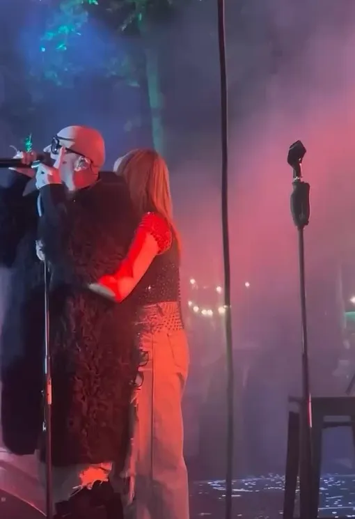 Шура выступал в шубе в 30-градусную жару