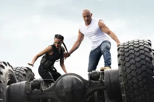 «Форсаж 9»: сюжет фильма, актеры и тайна съемок опасного трюка