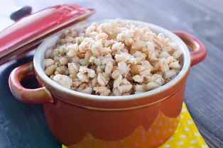 Как правильно варить рассыпчатую пшеничную кашу на воде и молоке Как правильно варить рассыпчатую пшеничную кашу на воде и молоке