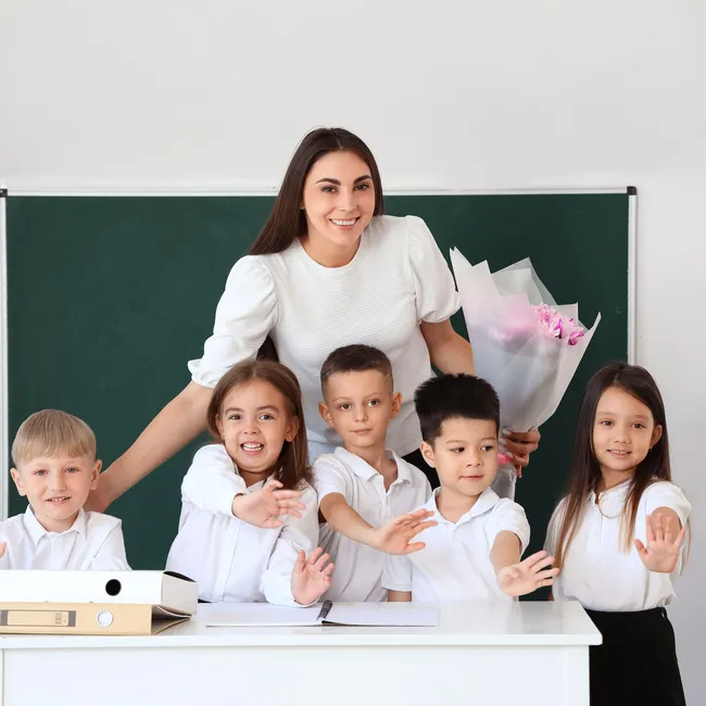 Подарок учителю: что можно дарить, а что не стоит