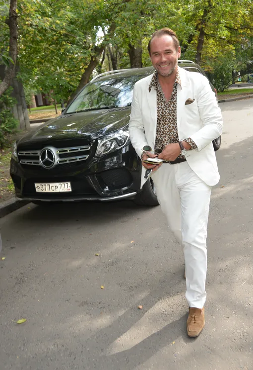 Максим Аверин — Самые высокие российские звёзды: 5 знаменитостей от 190 см и выше Максим Аверин — Самые высокие российские звёзды: 5 знаменитостей от 190 см и выше