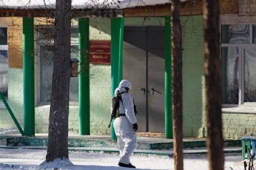 В Бурятии 9-классник тяжело ранил в школе топором 6 семиклассников и учительницу