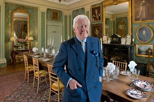 «Скорпионам, алкоголичкам и шотландкам не обращаться»: 79-летний миллионер в поисках молодой невесты выдвинул требования