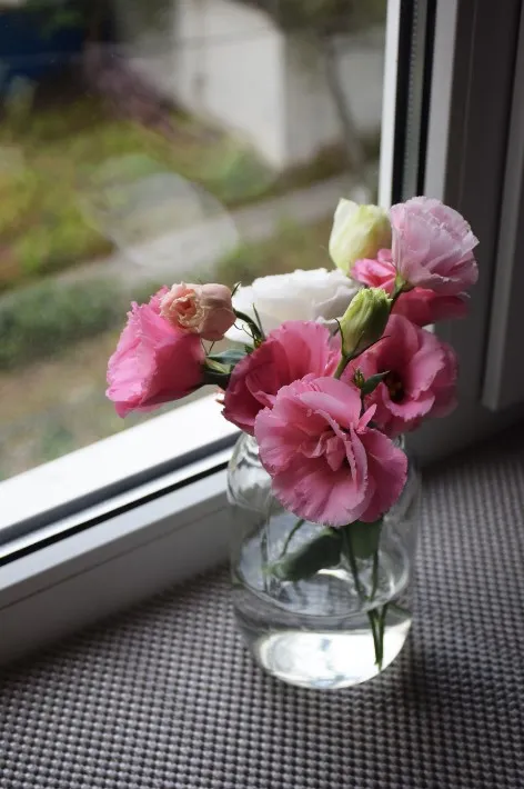 Букет из эустомы смотрится изысканно