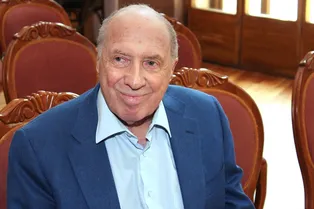 «Он был воплощением лучших мужских качеств»: Дмитрий Быков рассказал о встречах с Сергеем Юрским (фото)