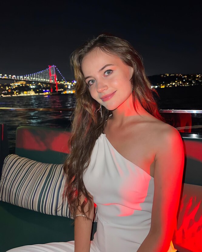 Rus trans porno Jinsiy ona va ruhning ogli