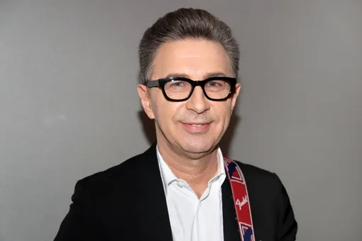 61-летний Валерий Сюткин и его 44-летняя жена восхитили поклонников совместным фото 61-летний Валерий Сюткин и его 44-летняя жена восхитили поклонников совместным фото