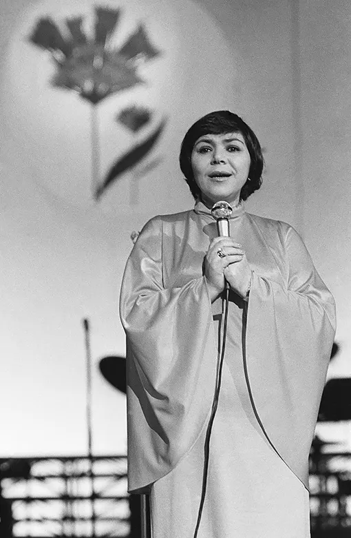 Майя Кристалинская: биография, песни, фото, личная жизнь и ранняя смерть Майя Кристалинская: биография, песни, фото, личная жизнь и ранняя смерть