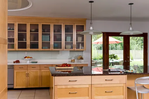 7 способов обновить устаревшие деревянные фасады кухонных шкафов