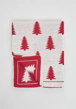 Плед вязаный в скандинавском стиле