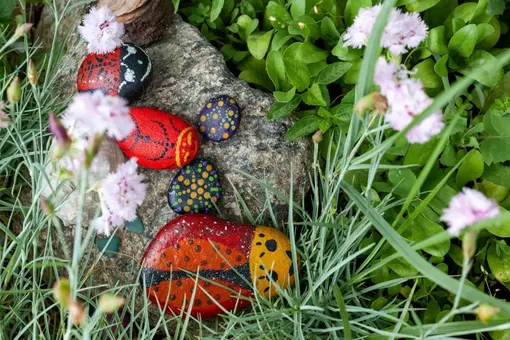 Раскрашивание камешков – не только божьи коровки! Раскрашивание камешков – не только божьи коровки!