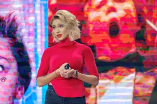 Настя Ивлеева призналась, сколько даёт маме денег на месяц