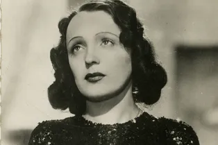 На 20 лет младше и похоронен с ней: как Эдит Пиаф нашла любовь всей жизни На 20 лет младше и похоронен с ней: как Эдит Пиаф нашла любовь всей жизни