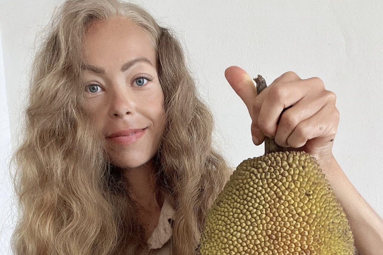 Мен екі адамды ұрғым келеді Орыс порно актрисасы Нинета HD