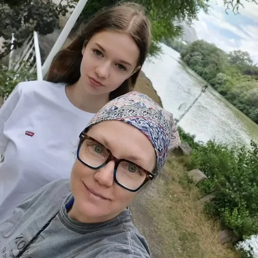 Сүйкімді кискалар ескі сукаларды трахает Порно письки өте волосатые қайын енесі