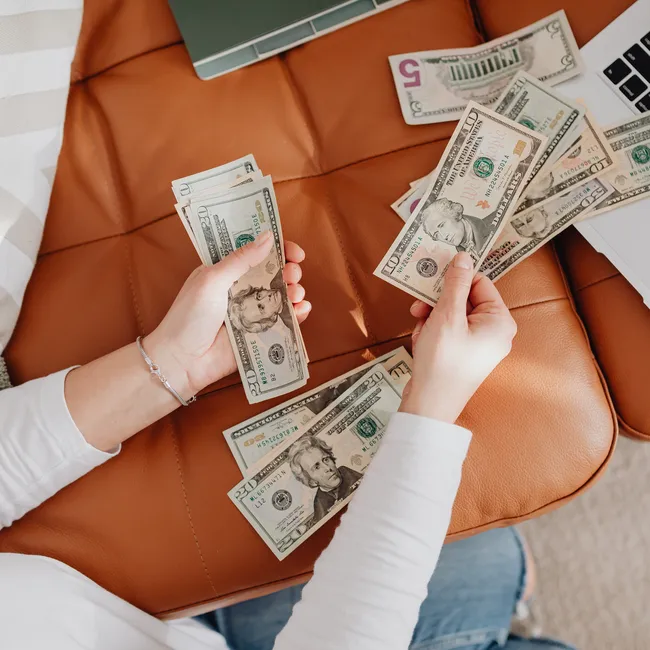 Как накопить деньги при маленькой зарплате