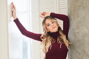 «Папа похож на куклу»: Анна Хилькевич показала, как рисует ее старшая дочь