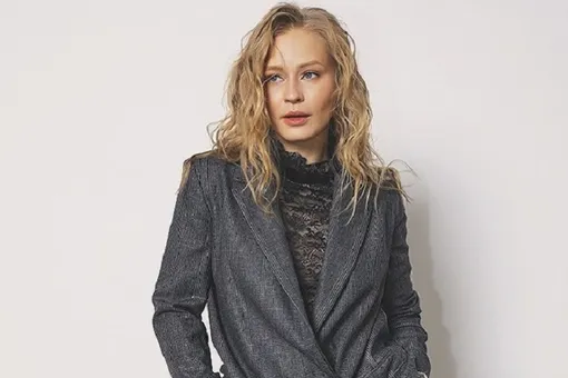 Юлия Пересильд снялась полуобнаженной, чтобы привлечь внимание к проблеме рака груди Юлия Пересильд снялась полуобнаженной, чтобы привлечь внимание к проблеме рака груди