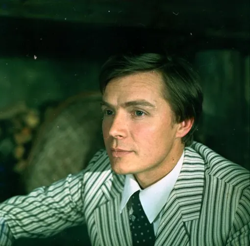 Лев Прыгунов в молодости — Актёр Лев Прыгунов вспомнил о гибели жены, осиротившей их сына: фото, судьба