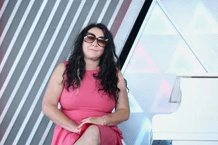 «Он мудрее меня»: Лолита высказалась о разводе с мужем