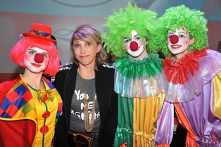 «Операторы "скорой помощи" торгуют информацией»: Елена Воробей обратилась к юристам через соцсеть